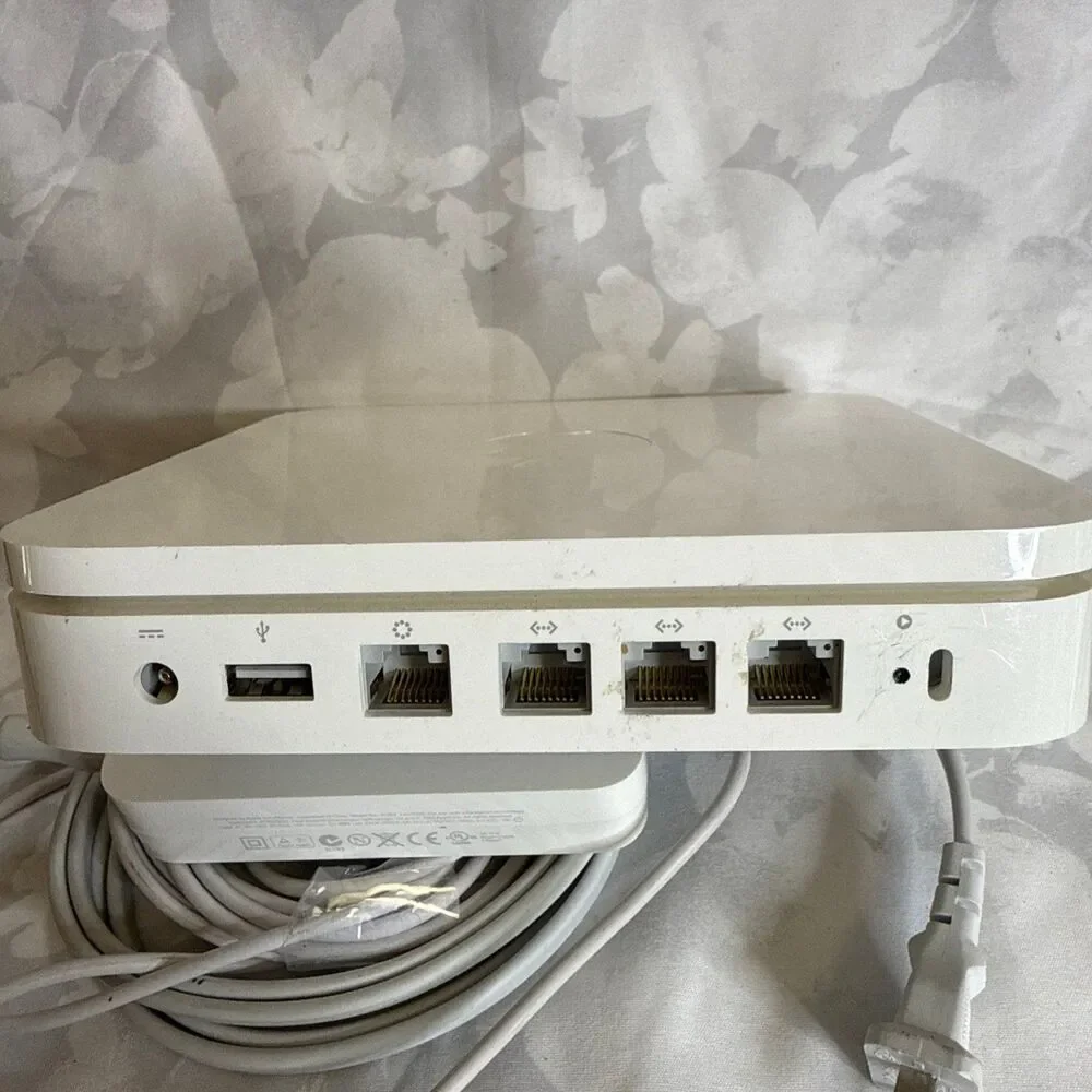 2008 Apple AirPort Extreme Base Station Model A1301 Wireless Router